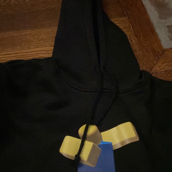 Roblox Black Hoodie - Picture 3 of 3